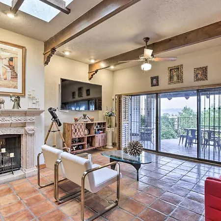 Elegant El Paso Condo About 10 Mi To Downtown!